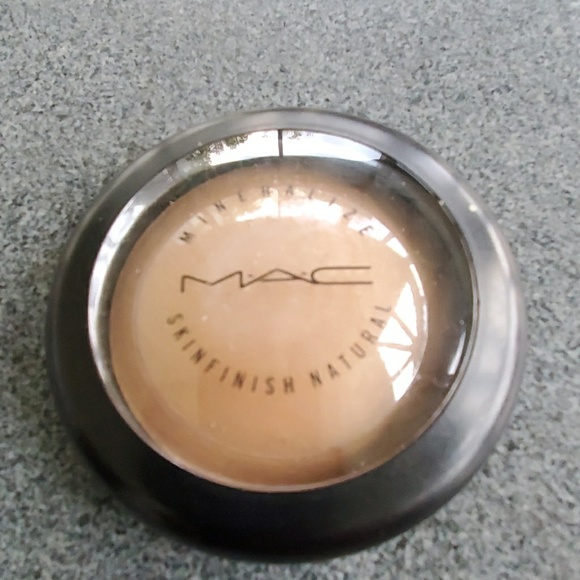 Blush...medium dark - Picture 1 of 3